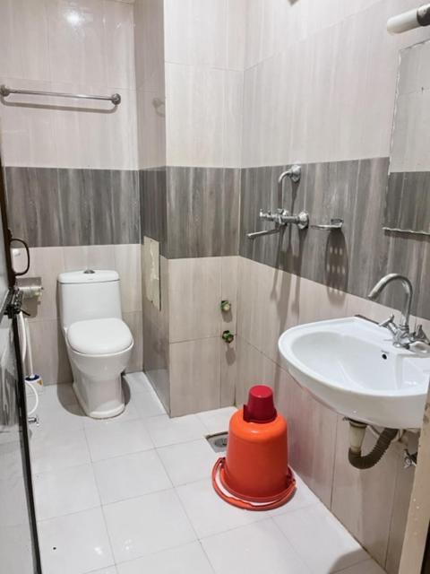 Hotel Suramma Rummindei ภายนอก รูปภาพ